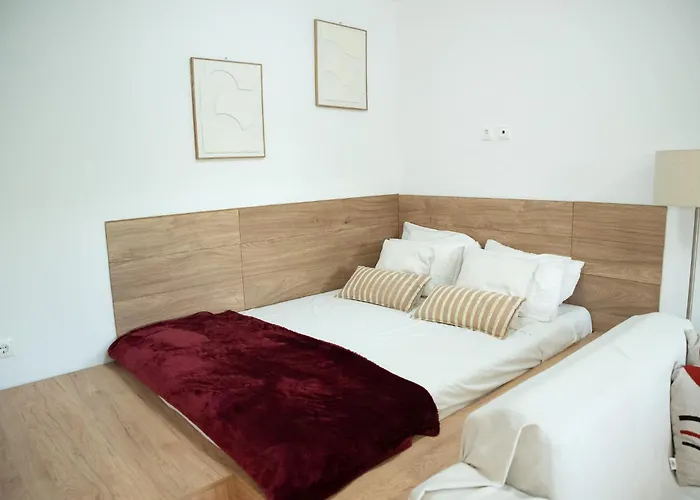 Elea Blu Pool & Garden Afándu