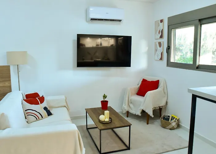 Elea Blu Pool & Garden * Afándu