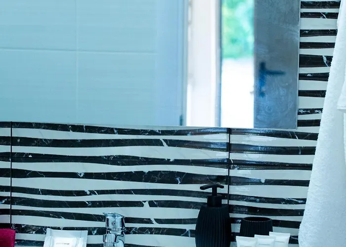 Eléa Blu Pool&garden Villa *